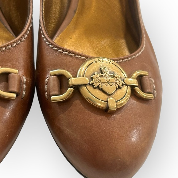 Swiss Bally Medallion Leather Pumps - Picture 7 of 12